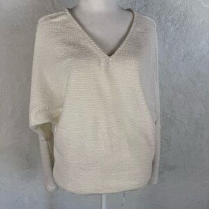 WHITE HOUSE BLACK MARKET V-Neck Chenille Pullover in White and Gold Size S